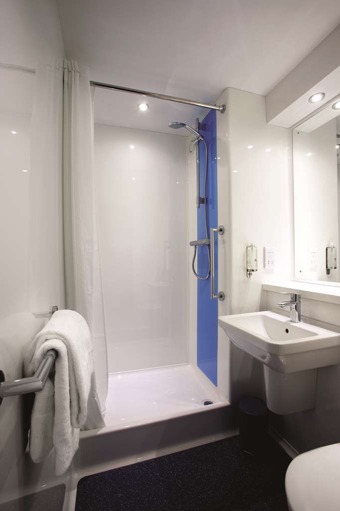 Travelodge Liverpool Docks Rum bild
